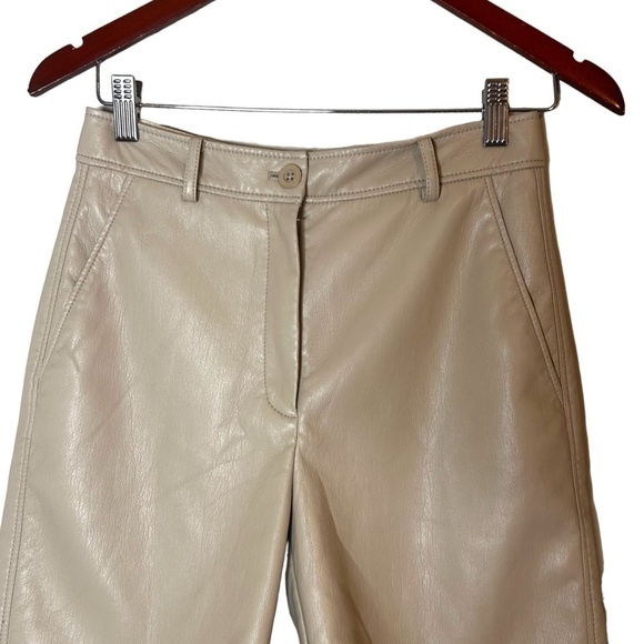 Aritzia Babaton Adrian Vegan Leather Shorts - Picture 5 of 13